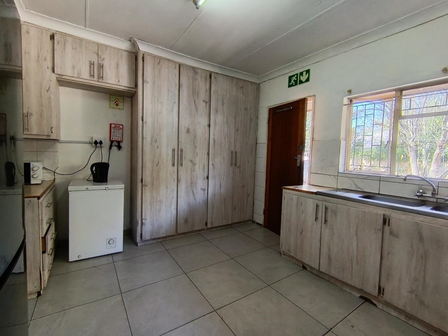 17 Bedroom Property for Sale in Universitas Free State